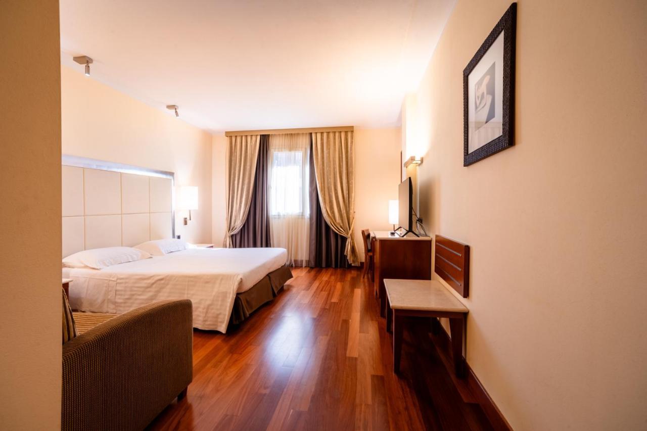 Hotel Airone - Ombrellone Incluso Al Bagno Dolce Vita A Marina Dal 1 Giugno Al 15 Settembre غروسيتو المظهر الخارجي الصورة
