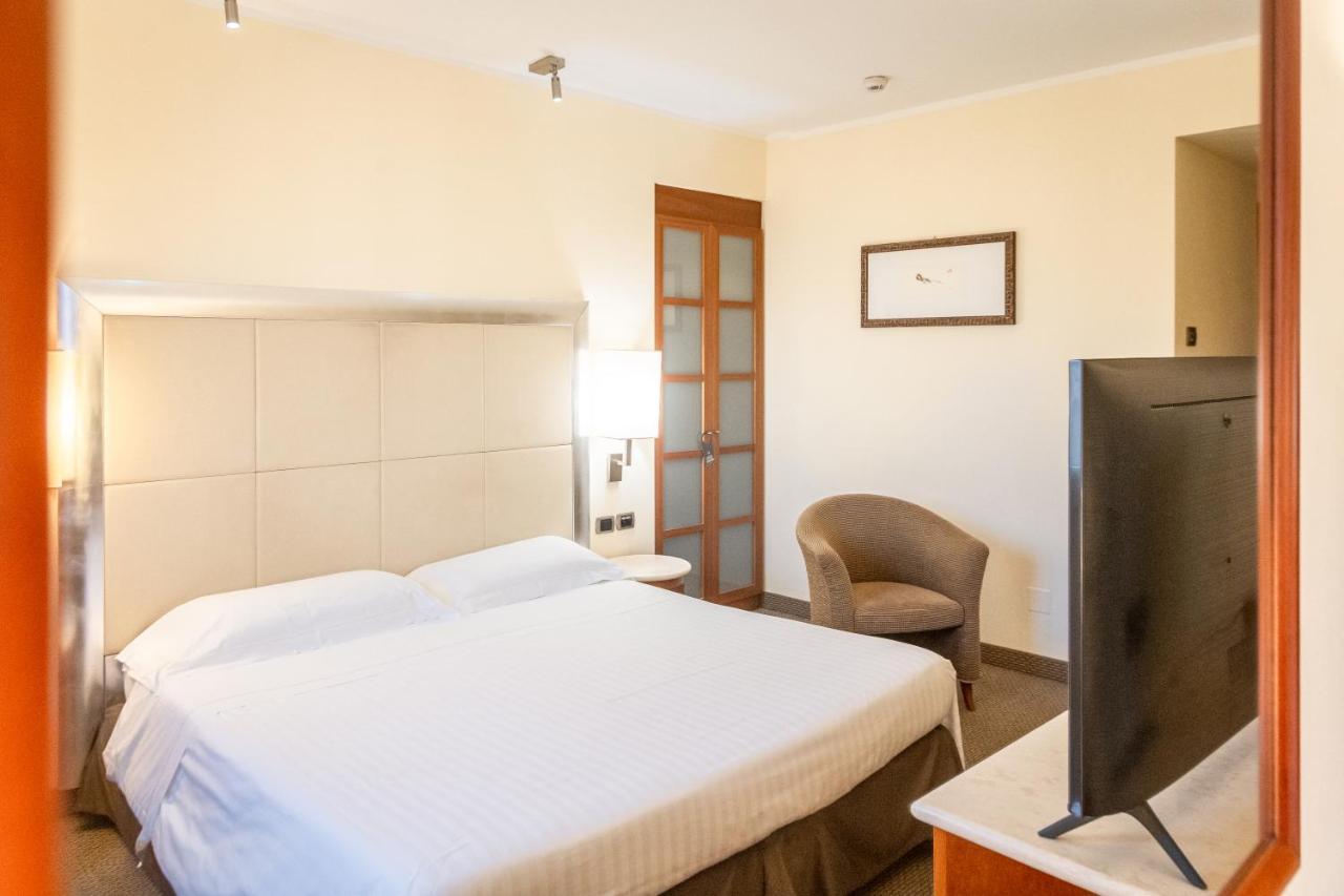 Hotel Airone - Ombrellone Incluso Al Bagno Dolce Vita A Marina Dal 1 Giugno Al 15 Settembre غروسيتو المظهر الخارجي الصورة