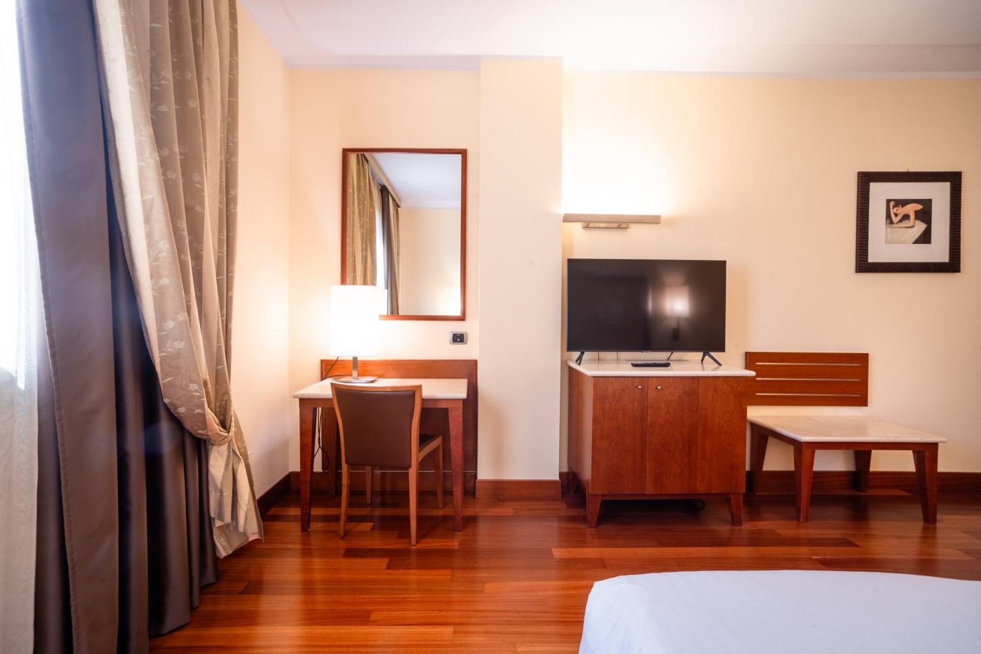 Hotel Airone - Ombrellone Incluso Al Bagno Dolce Vita A Marina Dal 1 Giugno Al 15 Settembre غروسيتو المظهر الخارجي الصورة